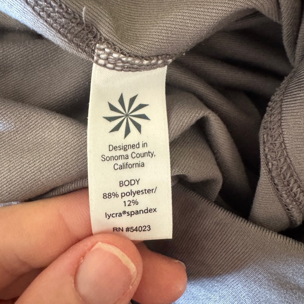 Athleta Women's Flower Print Leggings in Black and Gray - Picture 7 of 8